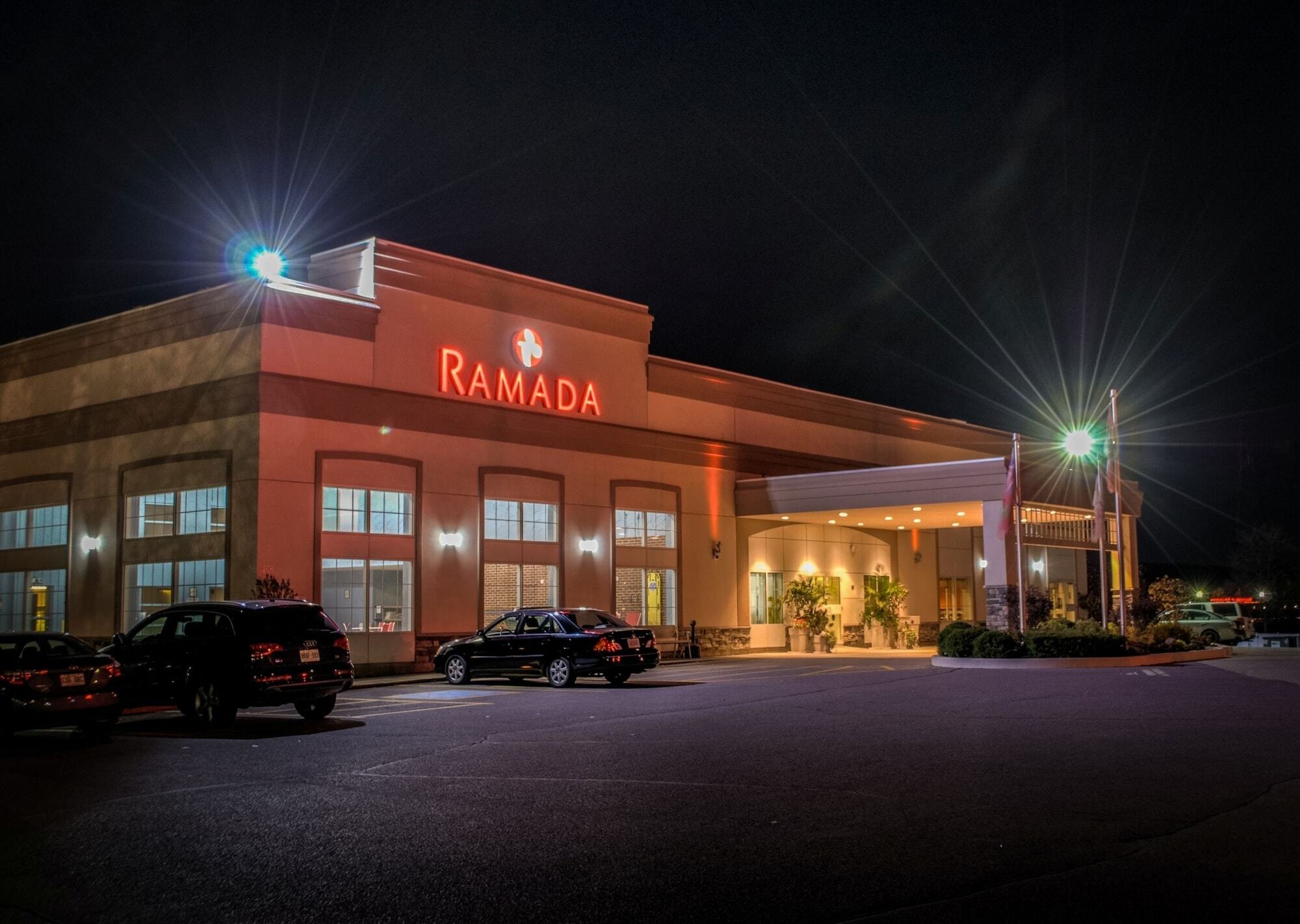 Ramada By Wyndham Trenton Hotel Екстериор снимка